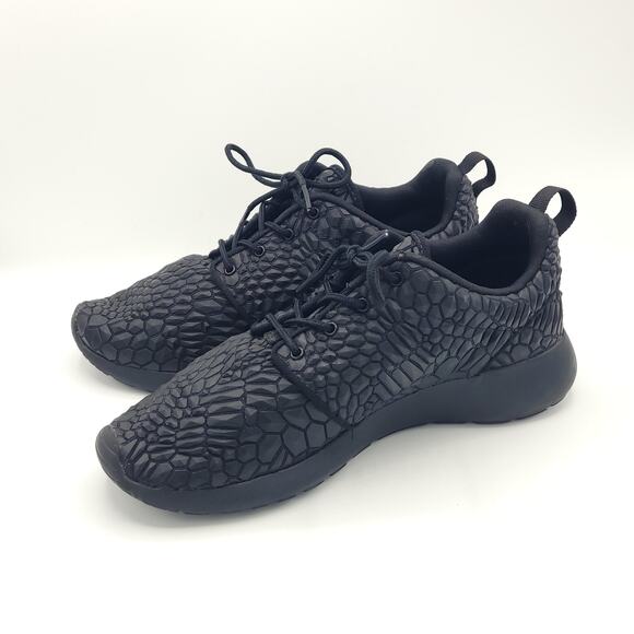 Nike Roshe One DMB Triple Black 807460-001 women's size 7 - Picture 4 of 9